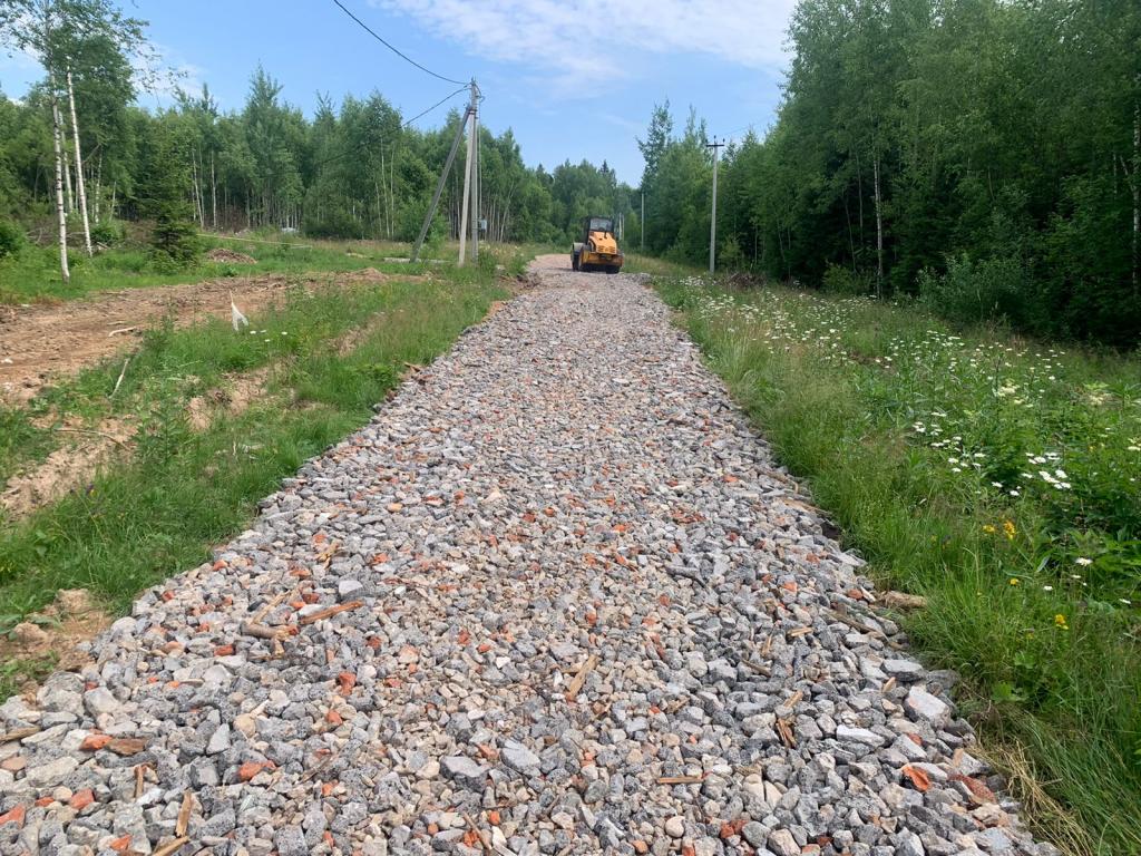 В КП «Лесная поляна» закончены работы по строительству рабочих дорог во всем поселке
